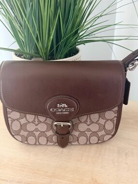 Coach (AUTHENTIC) Brown Signature Jacquard Saddle Crossbody
